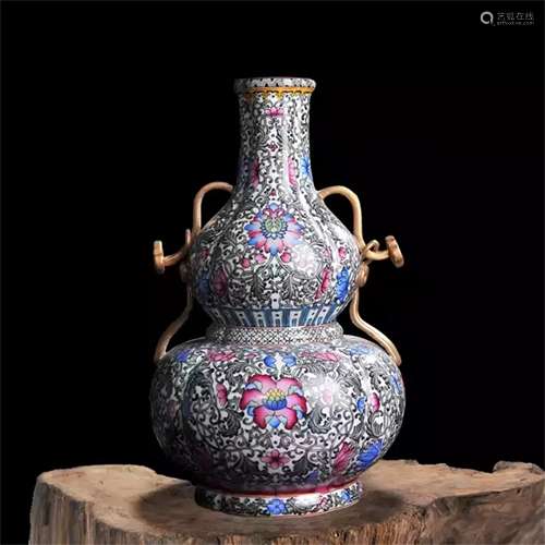 A ANCIENT CHINESE PORCELAIN FLOWER DOUBLE HANDLE GOURD VASE