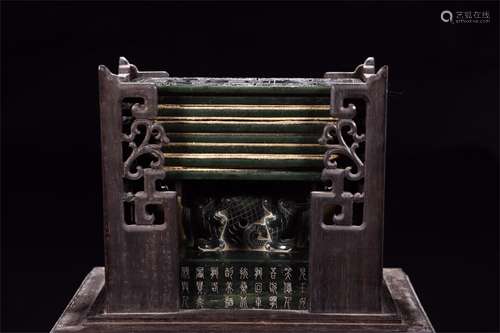 A CHINESE SPINACH JADE GOLE PAINTED CARVED TABLE ITEM