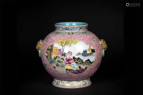 A CHINESE PORCELAIN FAMILLE ROSE WESTERN BEAUTY DOUBLE HANDLE JAR