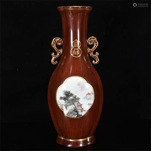 A CHINESE PORCELAIN GOLE PAINTED DOUBLE HANDLE VASE