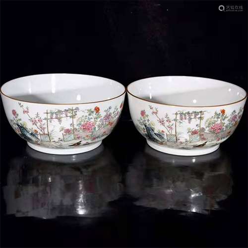 A PAIR OF CHINESE ENAMEL FLOWER BOWLS