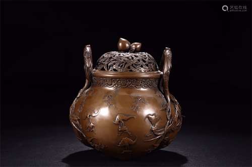 A FINE CHINESE BRONZE LIDDED CENSER