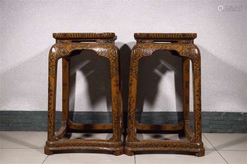 A PAIR OF CHINESE FINE YELLOW LACQUERED FLOWER TABLES