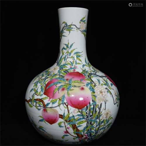 A CHINESE PORCELAIN FAMILLE ROSE PEACH TIANQIU VASE