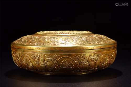 A SET OF CHINESE GILT BRONZE CARVED FLOWER BIRD CUPS