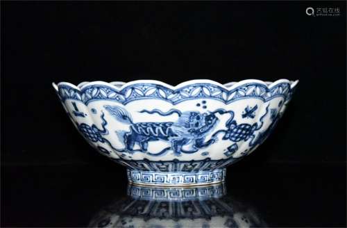 A CHINESE PORCELAIN BLUE AND WHITE LIOIN WITH BALL BOWL