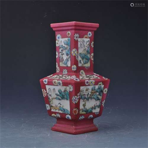 A CHINESE PORCELAIN FAMILLE ROSE SQUARE VASE