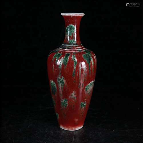 A FINE CHINESE PORCELAIN RED GLAZE VASE