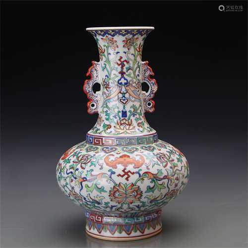 A FINE CHINESE ENAMEL DOUCAI FLOWER DOUBLE HANDLE VASE