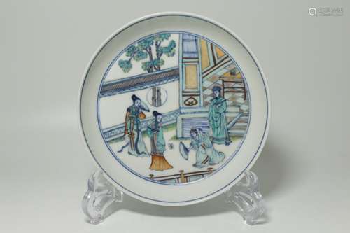 A CHINESE PORCELAIN DOUCAI FIGURE WITH STORY VIEWS PLATE