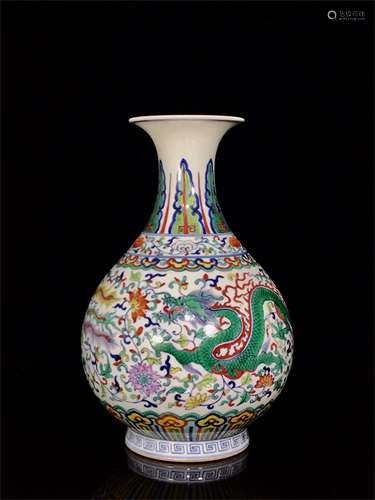 A CHINESE DOUCAI PORCELAIN DRAGON AND PHOENIX YUHUCHUN VASE