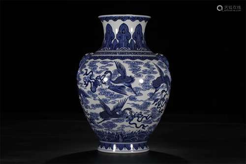 A CHINESE PORCELAIN BLUE AND WHITE CRANES TIANQIU VASE