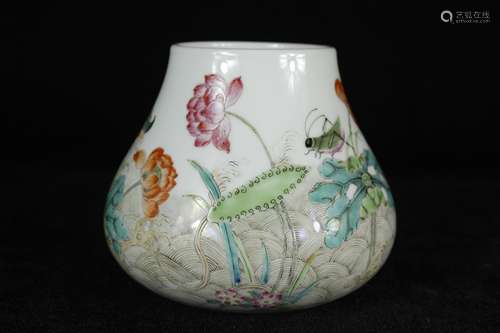 A CHINESE PORCELAIN FAMILLE ROSE FLOWER AND BIRD JAR