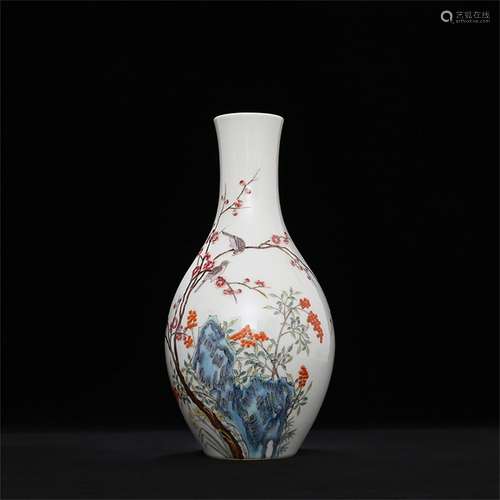 A CHINESE PORCELAIN FAMILLE ROSE FLOWR AND BIRD VASE