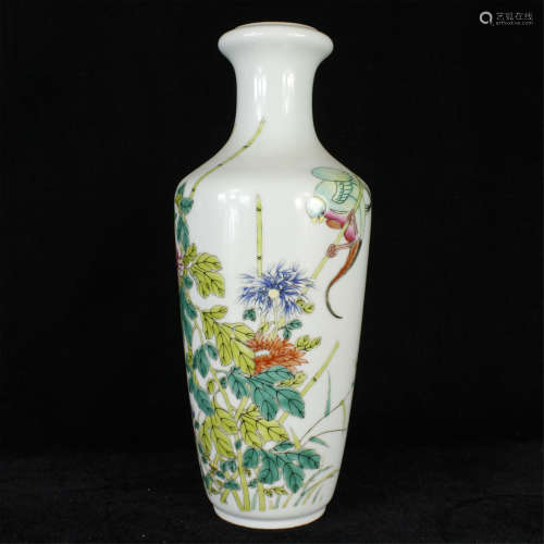 A CHINESE PORCELAIN  FAMILLE ROSE FLOWER AND BIDR VASE