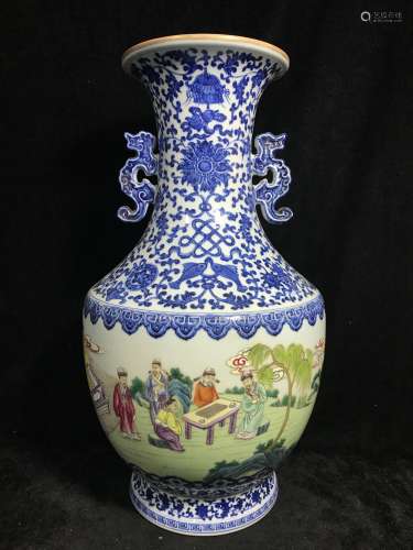 A CHINESE PORCELAIN BLUE AND WHITE FIGURE WITH STORY DOUBLE HANDLE VASE