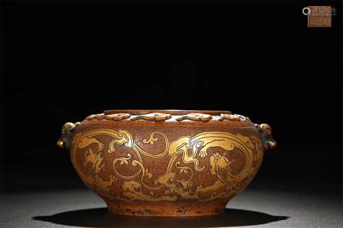 A CHINESE GILT BRONZE CARVED DRAGON DOUBLE HANDLE ROUND CENSER