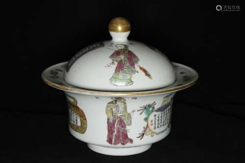 A CHINESE PORCELAIN FAMILLE ROSE FIGURE LIDDED BOWL