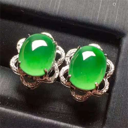 A CHINESE NATURAL JADEITE EARRINGST
