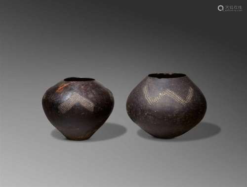 TWO ZULU BEER POTS, UKHAMBA