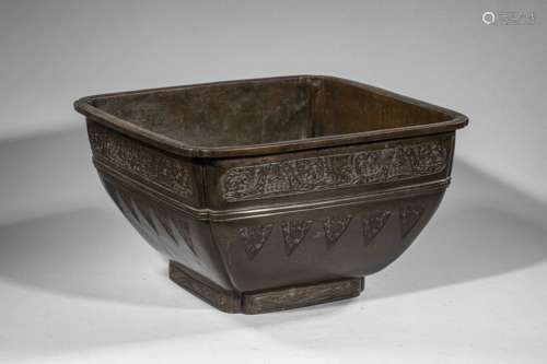 Qing bronze large quadrangular basin