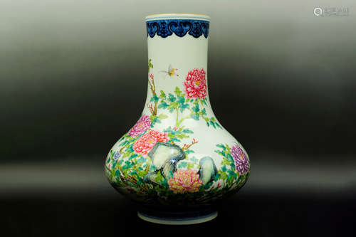 FAMILLE ROSE 'FLOWERS AND BUTTERFLIES' VASE