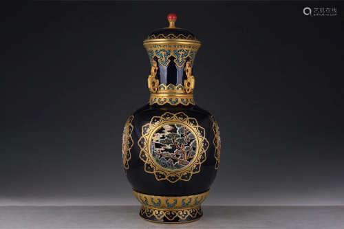 BLACK GROUND AND GILT OPEN MEDALLION VASE WITH COVER