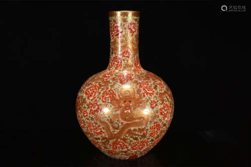 FAMILLE ROSE AND GILT 'DRAGONS AND FLOWERS' VASE, TIANQIUPING