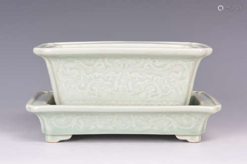 CELADON GLAZED AND IMPRESSED 'FLOWERS AND VINES' PLANTER