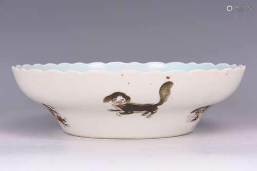 FAMILLE ROSE 'DOGS' BOWL WITH FLORIFORM EDGES