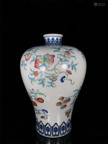 FAMILLE ROSE 'THREE FRUITS' VASE, MEIPING