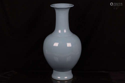 MONOCHROME SKY BLUE GLAZED VASE