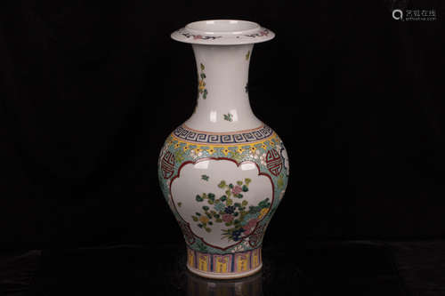 FAMILLE ROSE OPEN MEDALLION 'FLOWERS' VASE