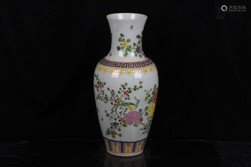 FAMILLE ROSE 'FLOWERS AND BIRDS' VASE