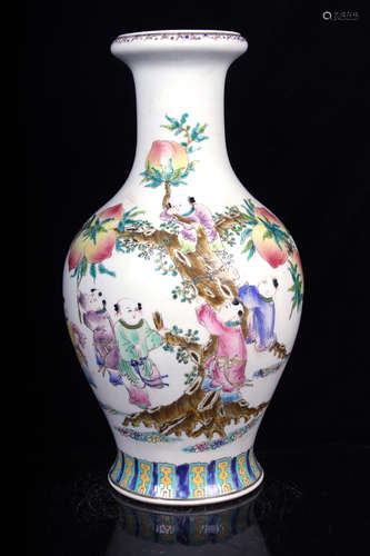 FAMILLE ROSE 'CHILDREN AND PEACHES' VASE