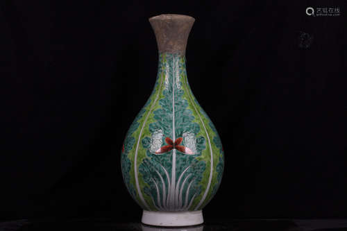 GREEN GLAZED 'CABBAGE' VASE