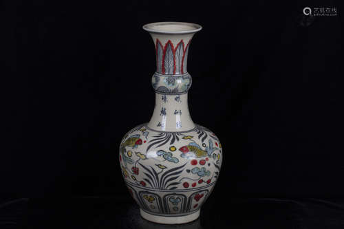 WUCAI 'FISH AND ALGAE' VASE