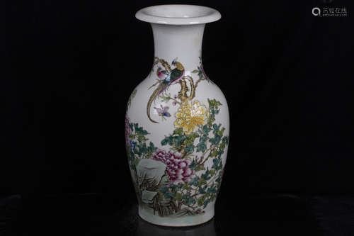 FAMILLE ROSE 'FLOWERS AND BIRDS' VASE