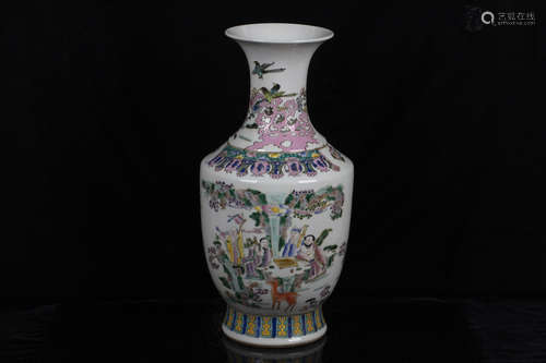 FAMILLE ROSE 'PEOPLE' VASE