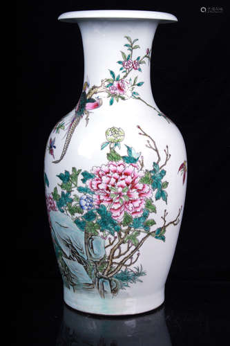 FAMILLE ROSE 'FLOWERS AND BIRDS' ROULEAU VASE