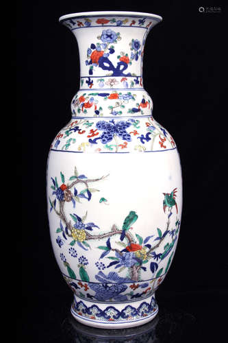 FAMILLE ROSE 'FLOWERS AND BIRDS' VASE