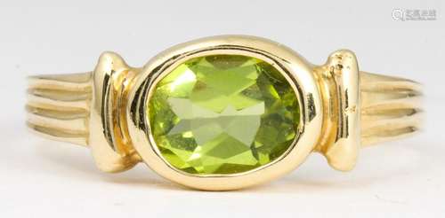 Peridot, 14k yellow gold ring