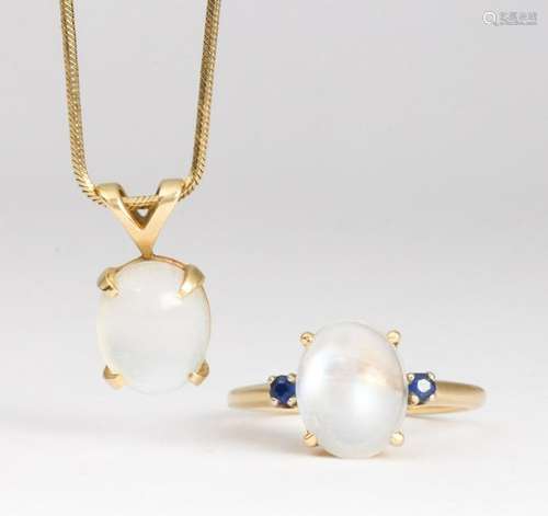 Moonstone, sapphire, yellow gold jewelry suite