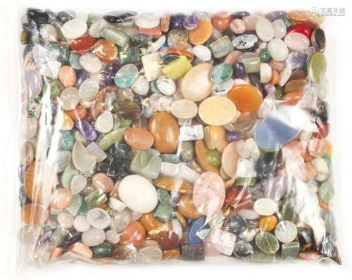 Collection of unmounted multi-stones