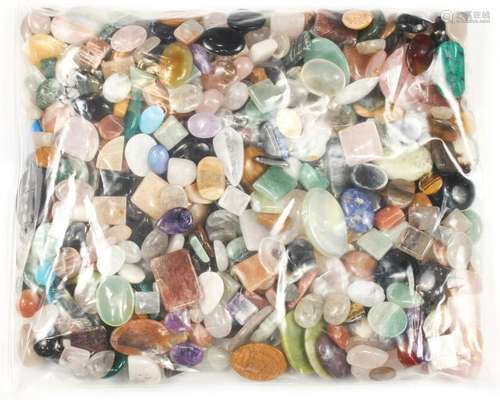 Collection of unmounted multi-stones