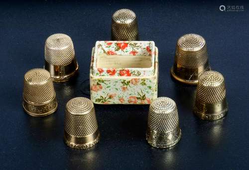 (lot of 7) Gold thimbles