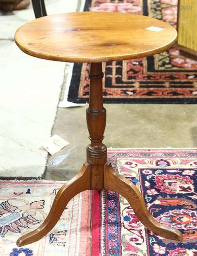 Country tilt top table