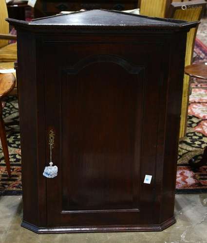 English oak hanging corner cabinet circa 1750