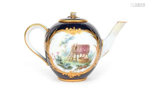 A Vincennes miniature teapot and cover (théière ca…