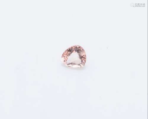 Morganite sur papier de taille troïdia pesant 2,7 …